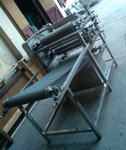 剝布機+輸送帶